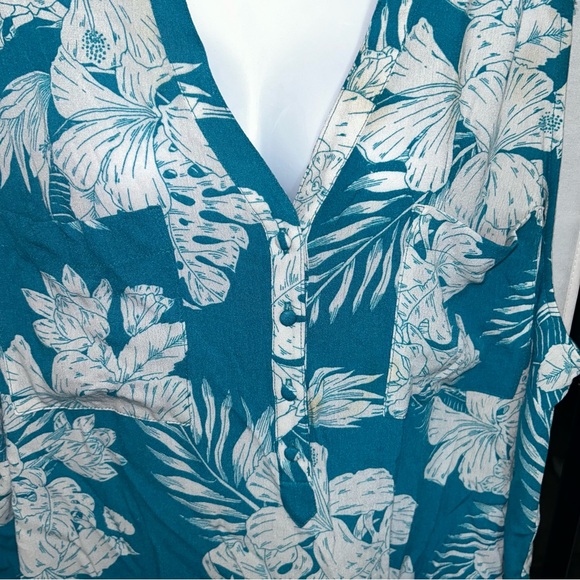 Harper Washable Gauze Sleeveless Pullover Blouse - Picture 3 of 4